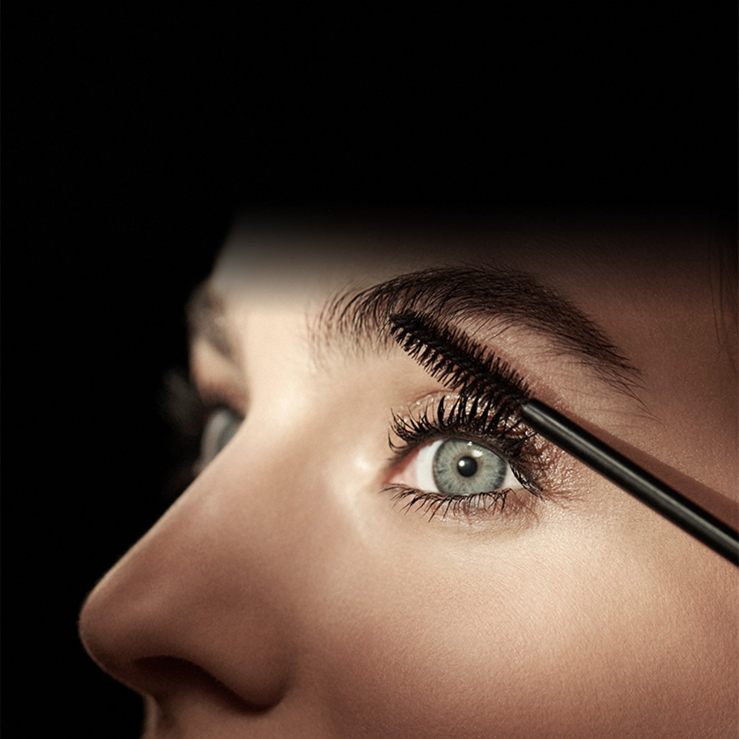 CAVIAR EXTRAVAGANT MASCARA (MASCARA PARA PESTAÑAS)